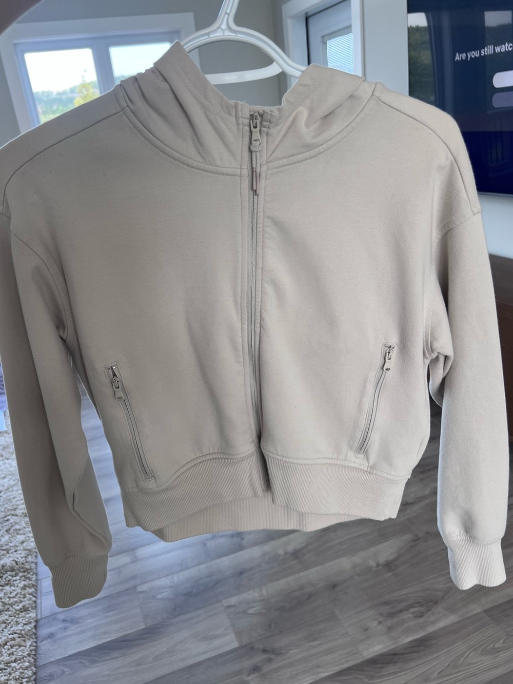 Old Navy girls Active Dynamic Fleece Full-Zip Crop Hoodie Cream Beige L (10-12)